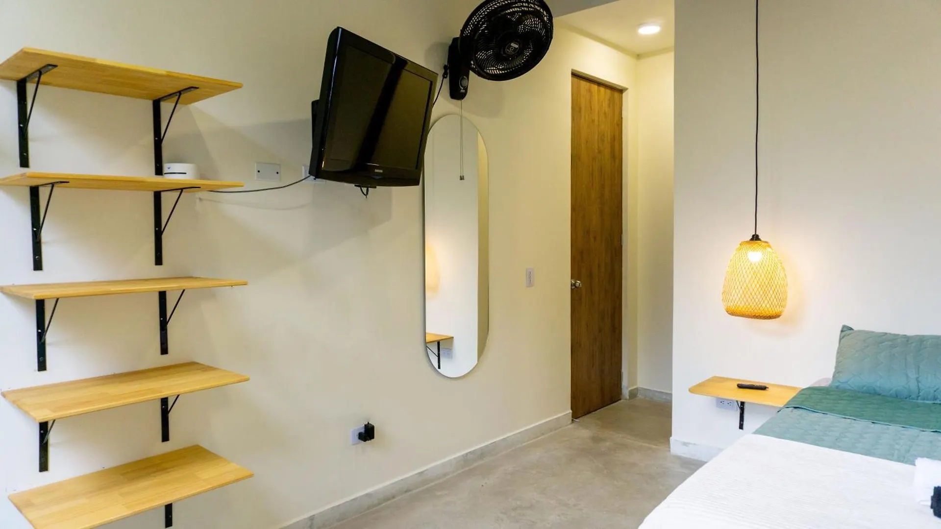 Bed and Breakfast Selva House Medellín