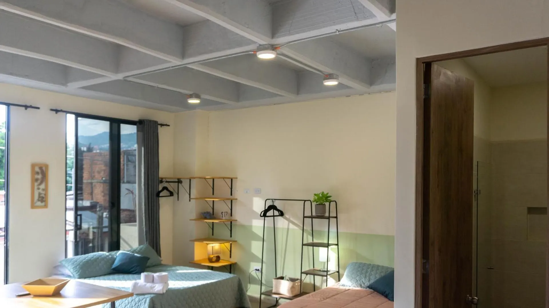 Bed and Breakfast Selva House Medellín