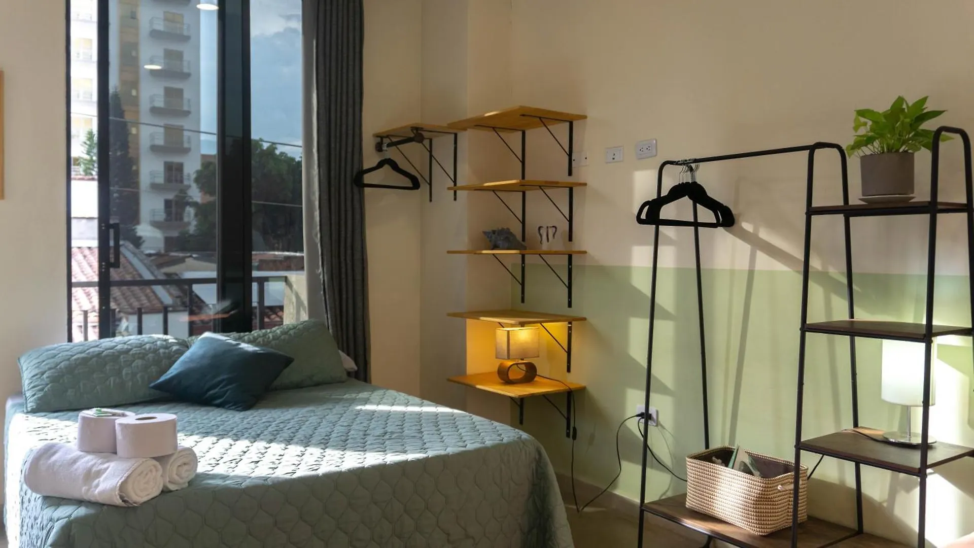 Bed and Breakfast Selva House Medellín